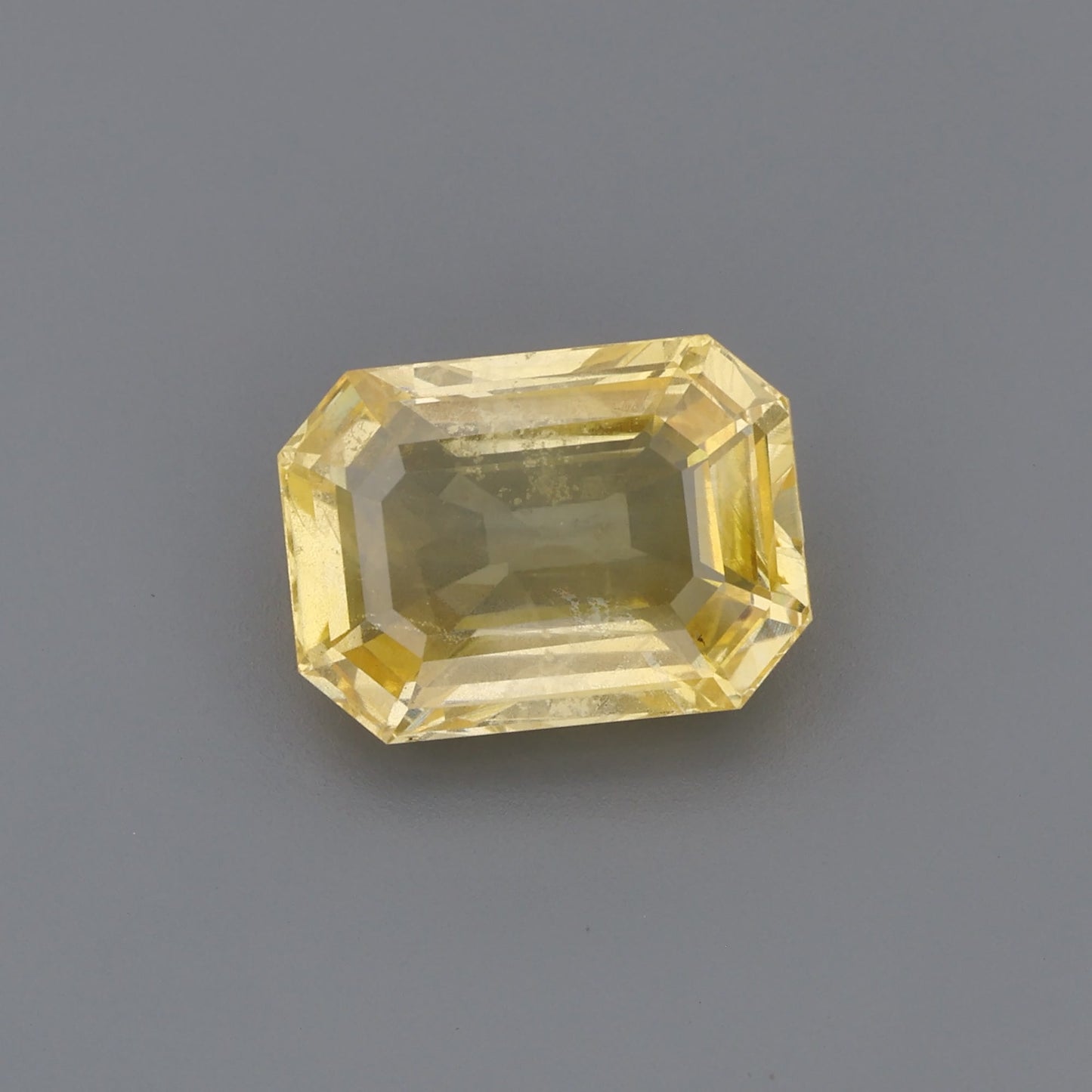 Yellow Sapphire Gemstone - Excellent Brilliance & Durability