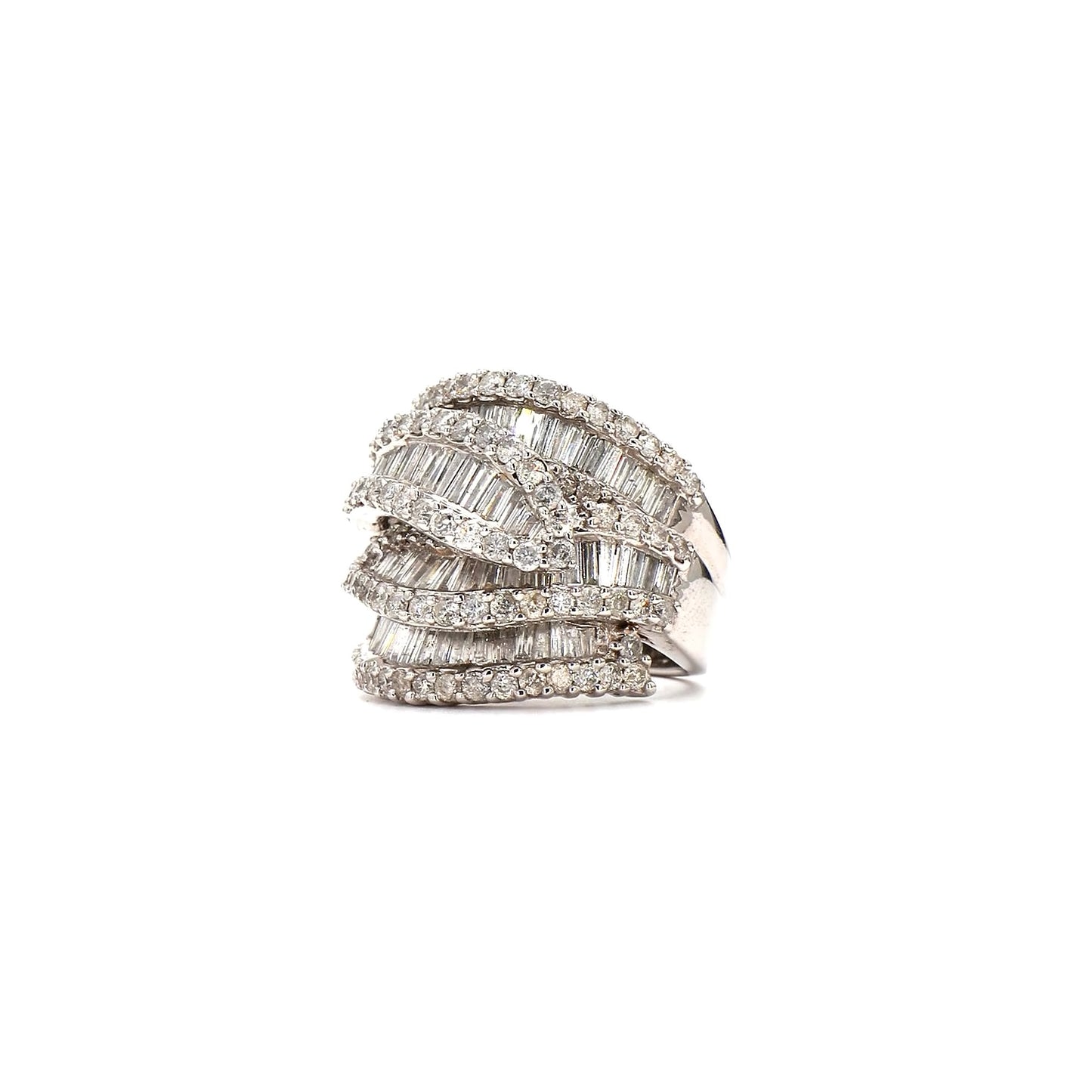 Textured Radiance: Baguette & Brilliant Diamond Statement Ring