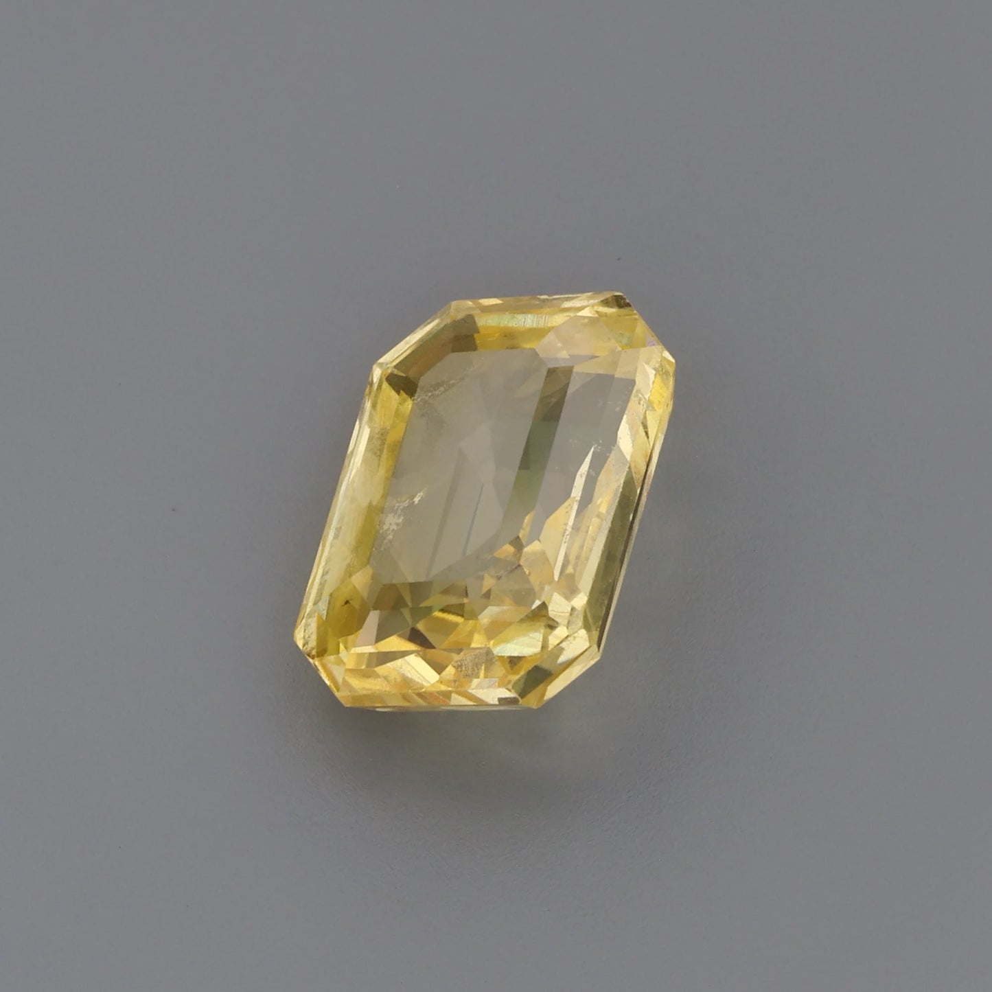 Yellow Sapphire Gemstone - Excellent Brilliance & Durability