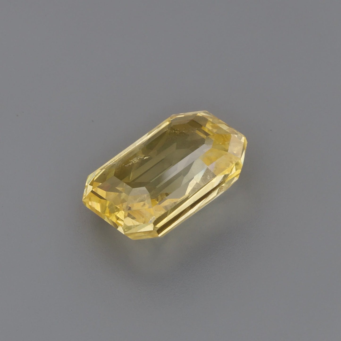 Yellow Sapphire Gemstone - Excellent Brilliance & Durability