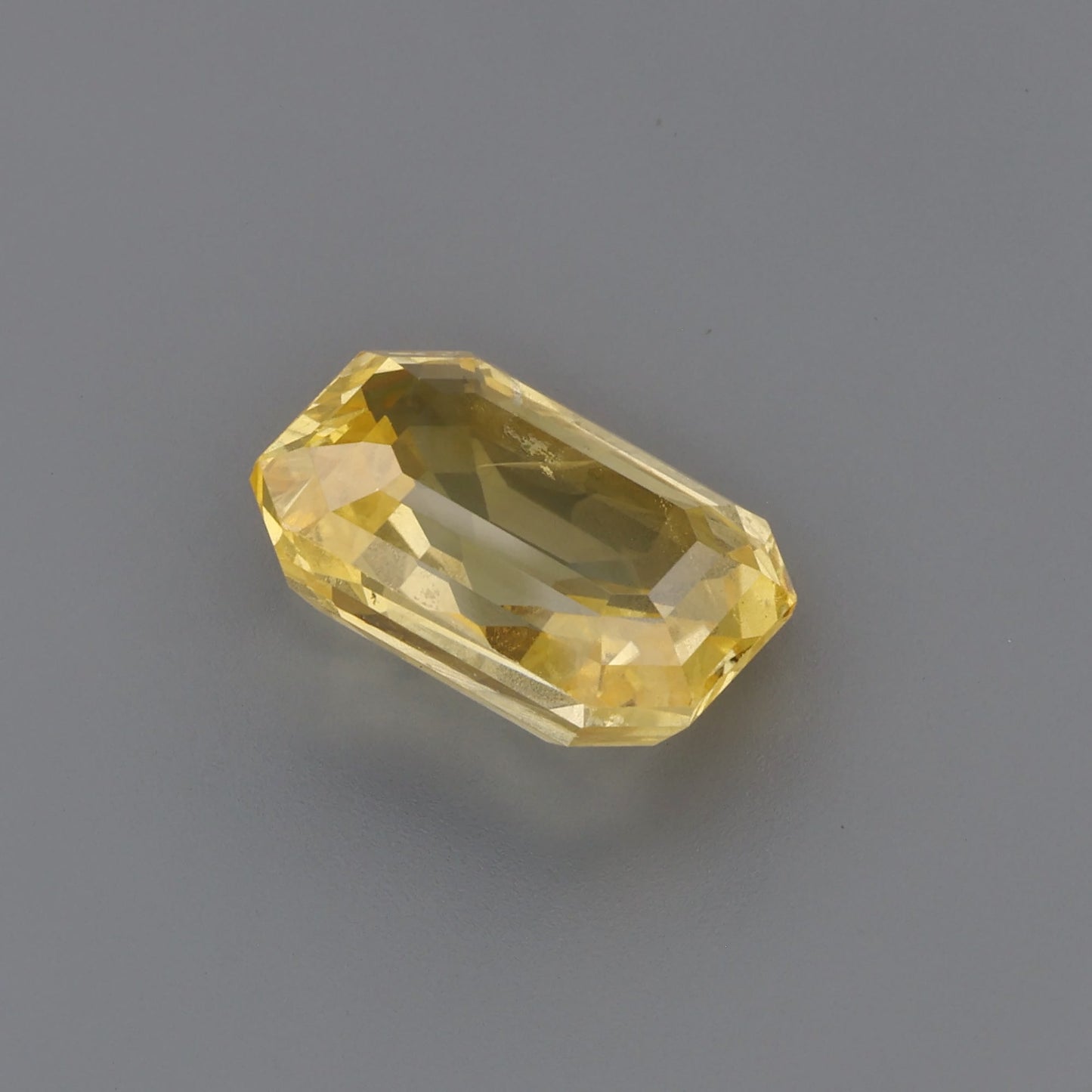 Yellow Sapphire Gemstone - Excellent Brilliance & Durability