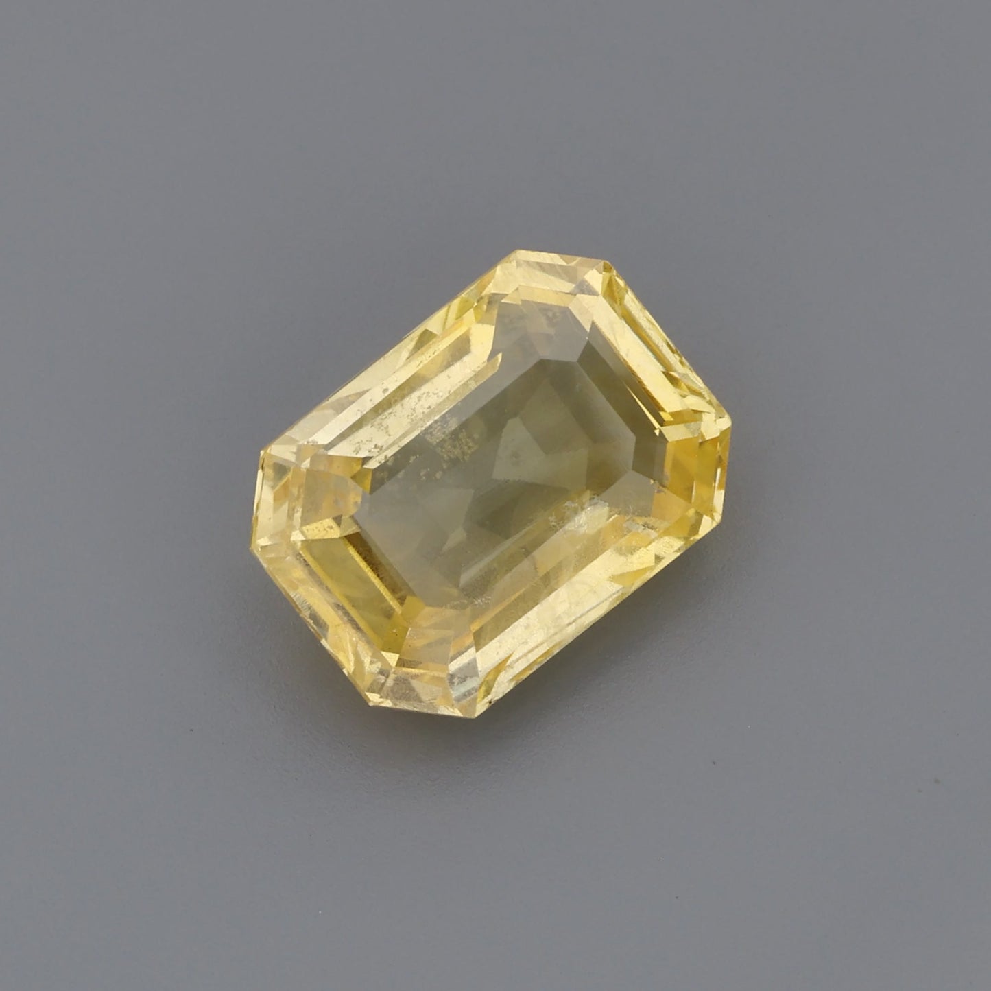 Yellow Sapphire Gemstone - Excellent Brilliance & Durability
