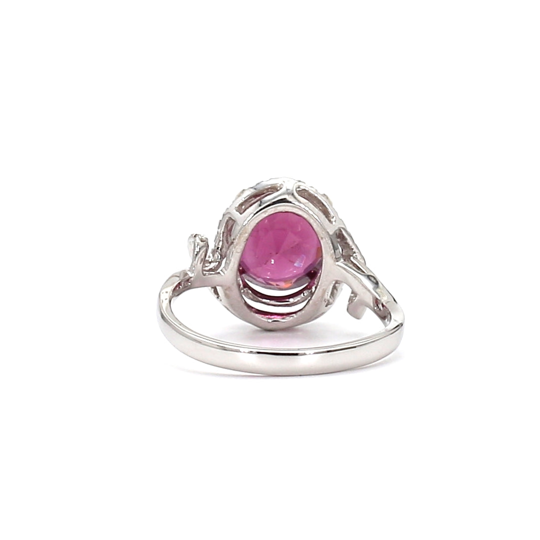 Round Tourmaline and Diamond Rin – A Classic Union of Passion and Brilliance