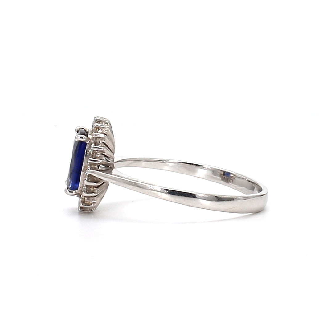 Midnight Elegance – Oval Blue Sapphire Ring
