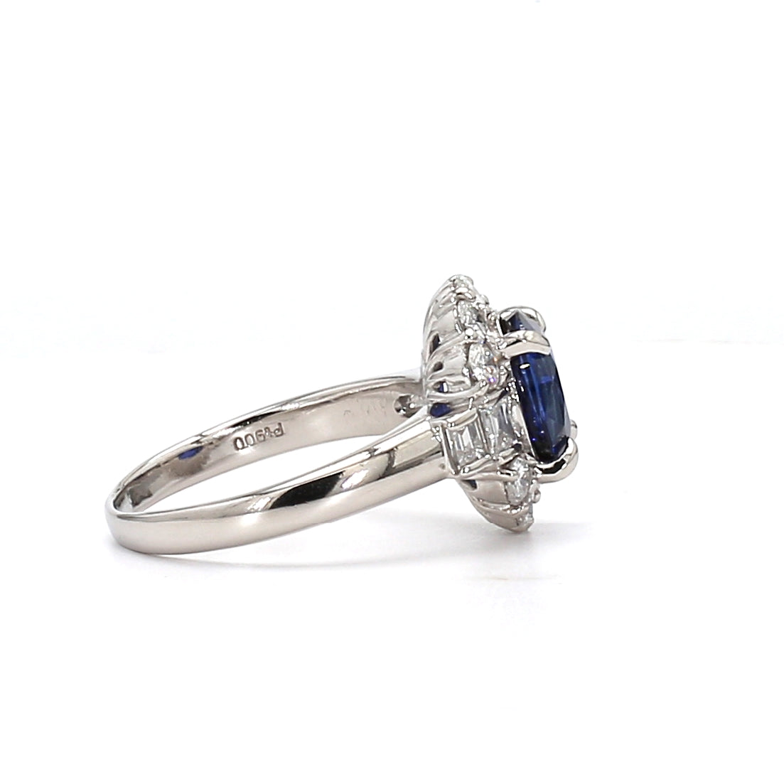 RING24-Vintage-Inspired Blue Sapphire Ring with Baguette Accents