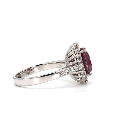 Pink Sapphire Oval Ring – Elegance and Charm in Every Curve