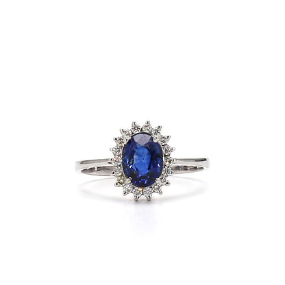 Blue Sapphire Ring – Classic Sophistication in Deep Blue